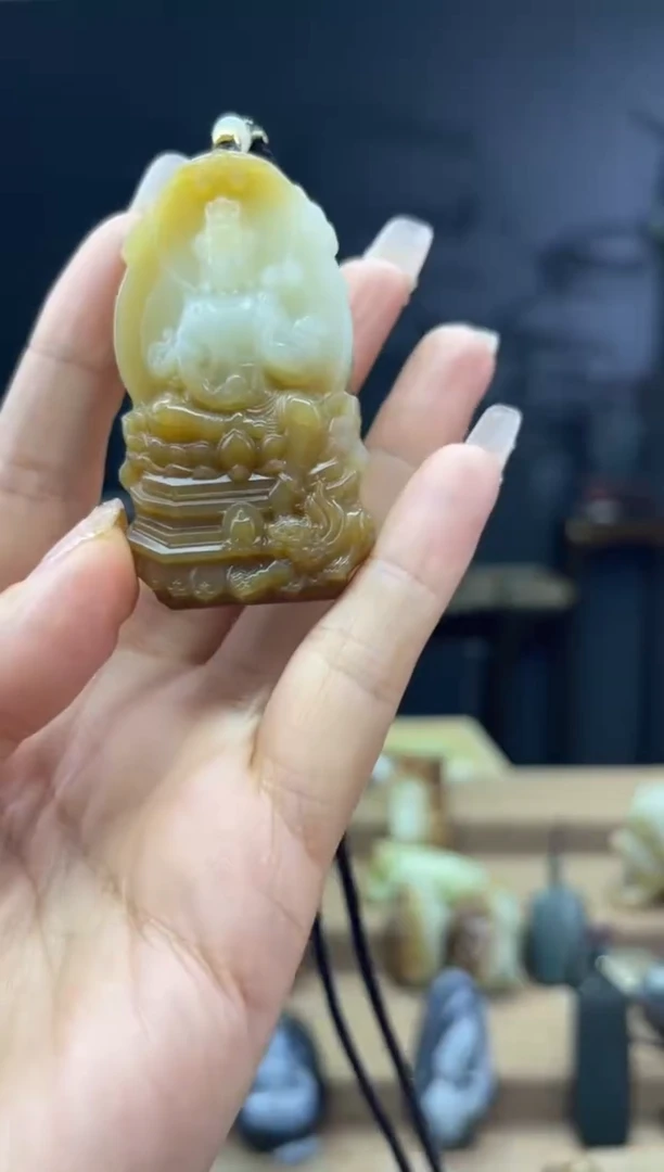 颈饰未镶嵌和田玉1