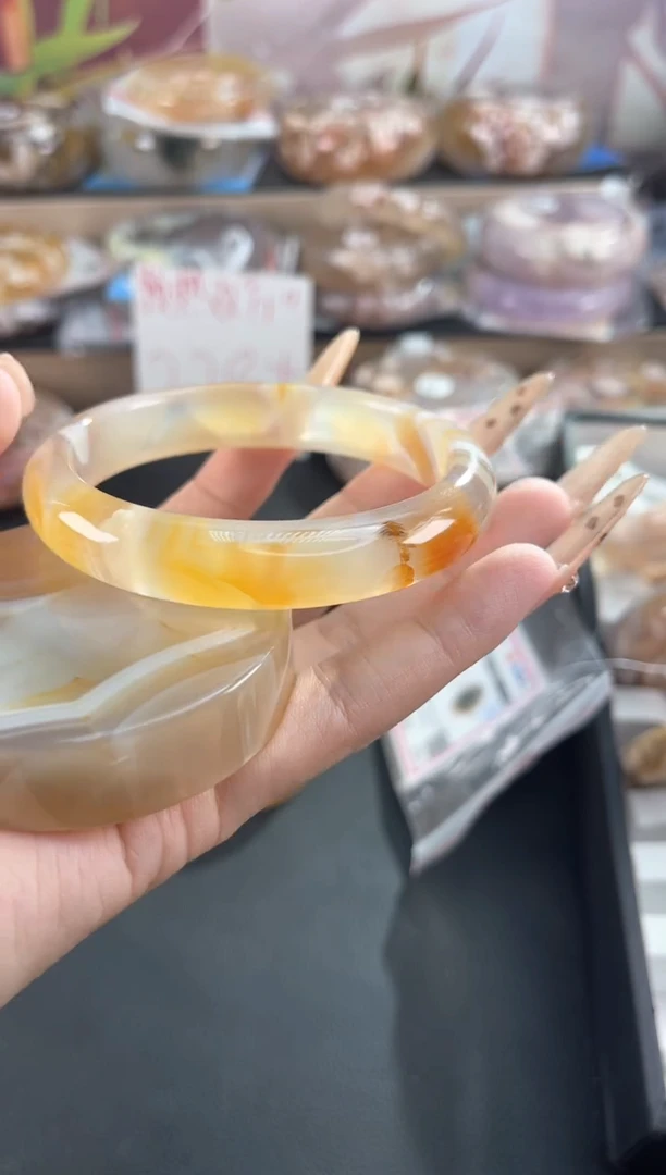 未镶嵌手镯石英质玉61