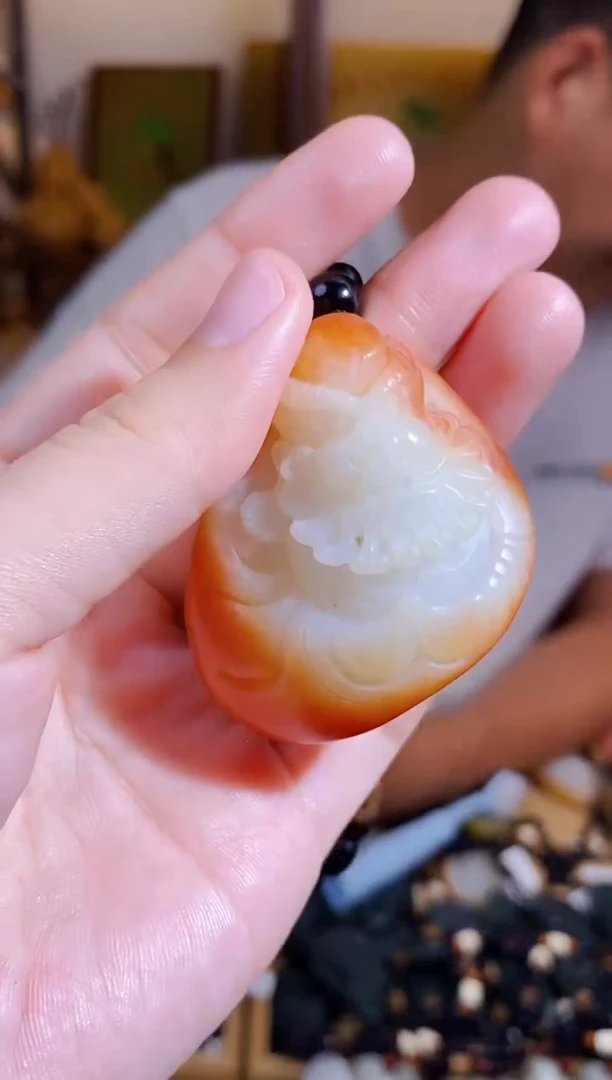 和田玉未镶嵌颈饰1