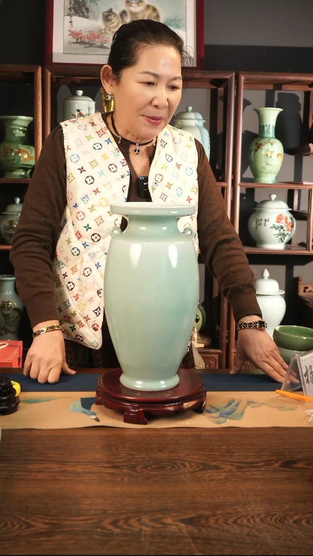 纯手工 粉青 双耳盘口瓶L