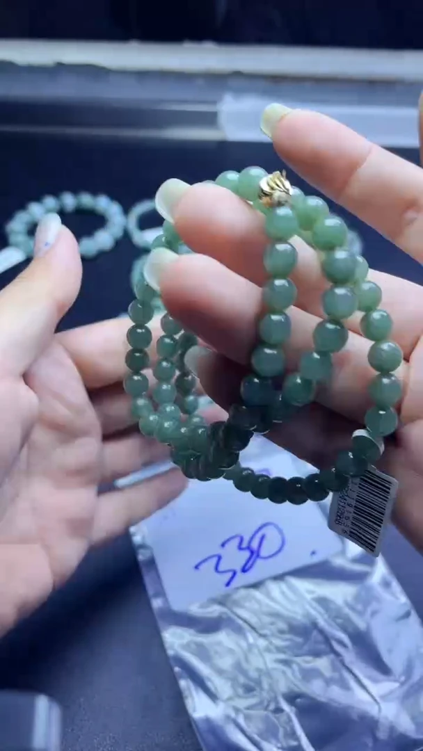 定制翡翠未镶嵌珠串