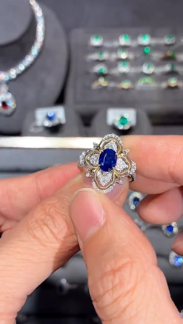 戒指蓝宝石18K金镶嵌【闪购】1.55ct/同步展会价/皇家蓝