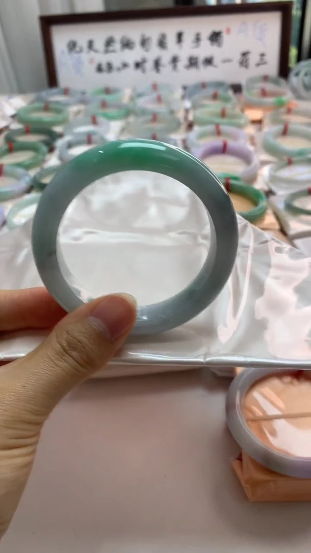 未镶嵌手镯翡翠55乌鸡带色