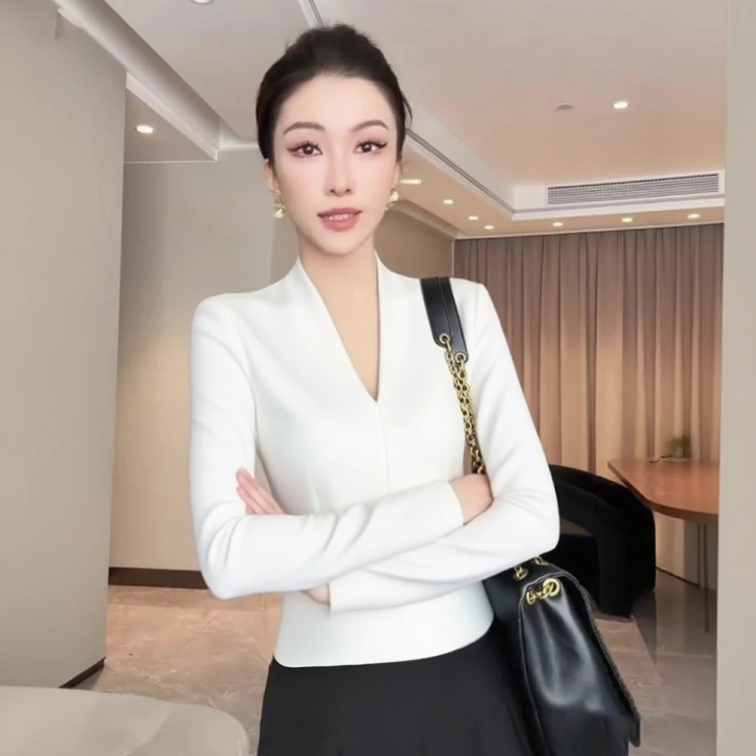 黑色V领长袖t恤螺纹内搭打底衫修身高级感女秋冬2025新款春秋上衣