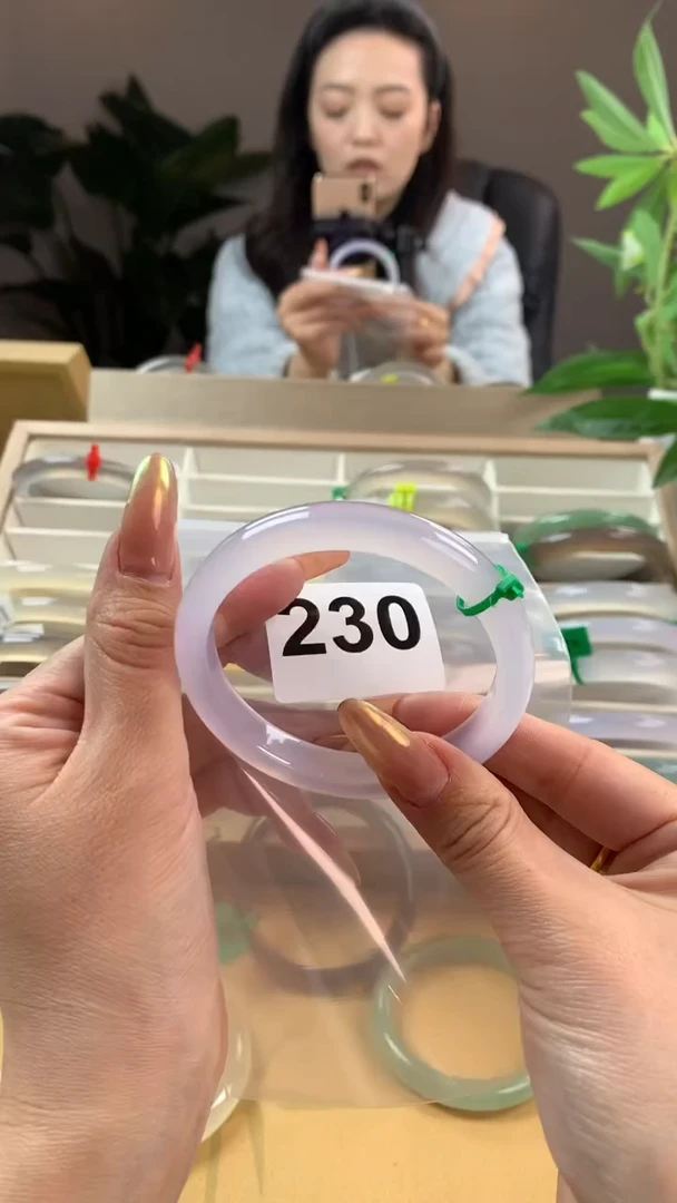【闪购商品】玛瑙/玉髓手镯未镶嵌230