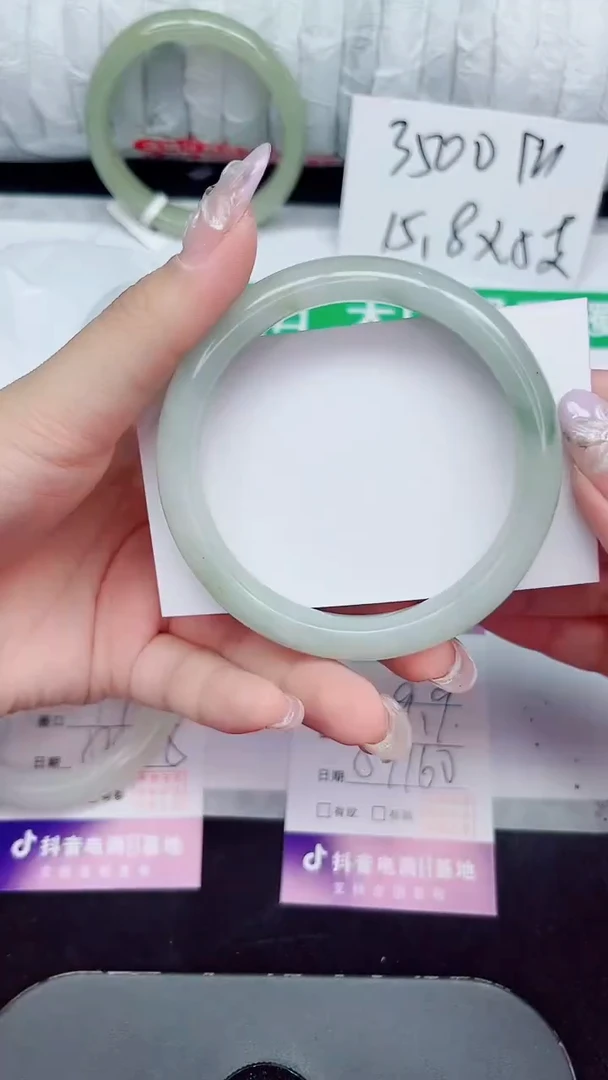 未镶嵌手镯石英质玉154-59/60