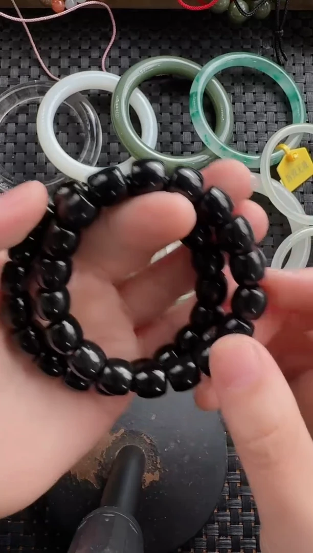 颈饰未镶嵌和田玉12*11黑青（多样性发货拍一发一）