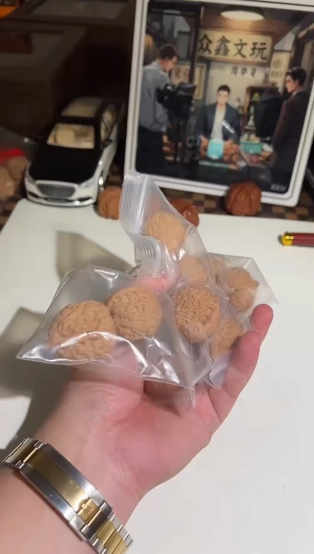 【闪购商品】文玩核桃把件金牛