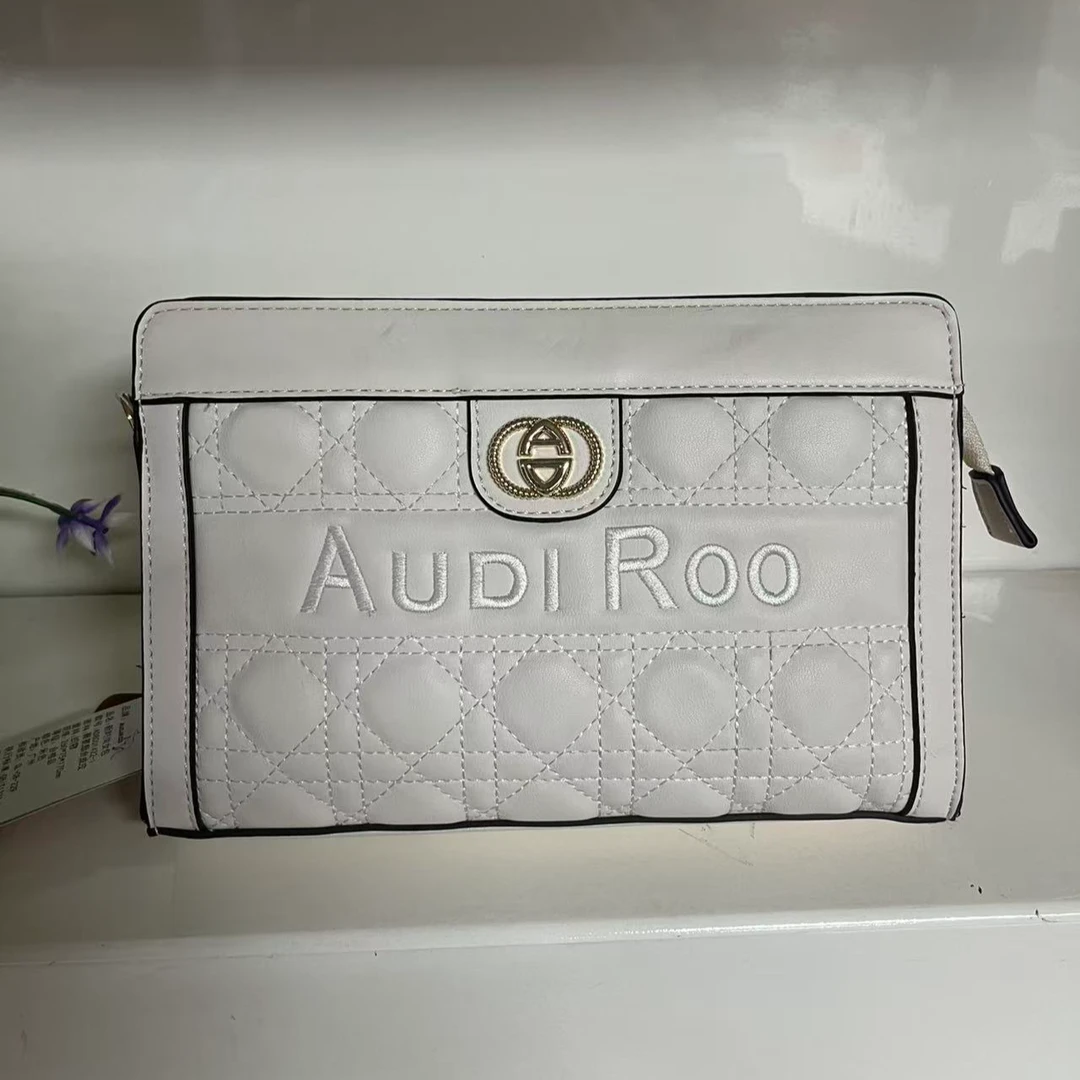 经典盒子包挎包漆皮包肩色银色贝壳包压纹