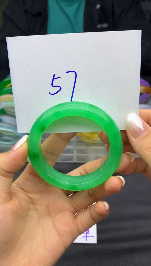 玉非料冰石英质玉手镯