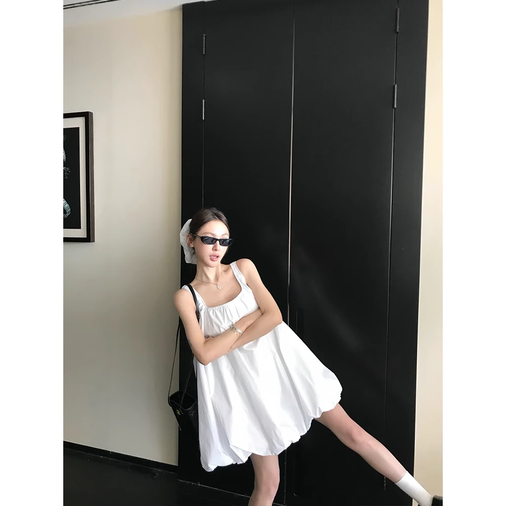 简约U领花苞背心裙女春夏新款宽松A字连衣裙显瘦气质时尚休闲小众