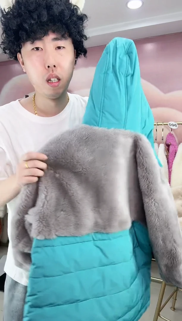 100%羊毛外套福利吖