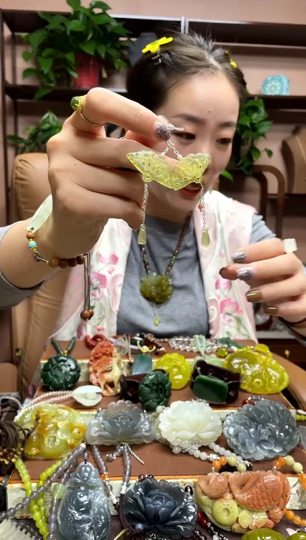 银S925镶嵌岫玉颈饰·