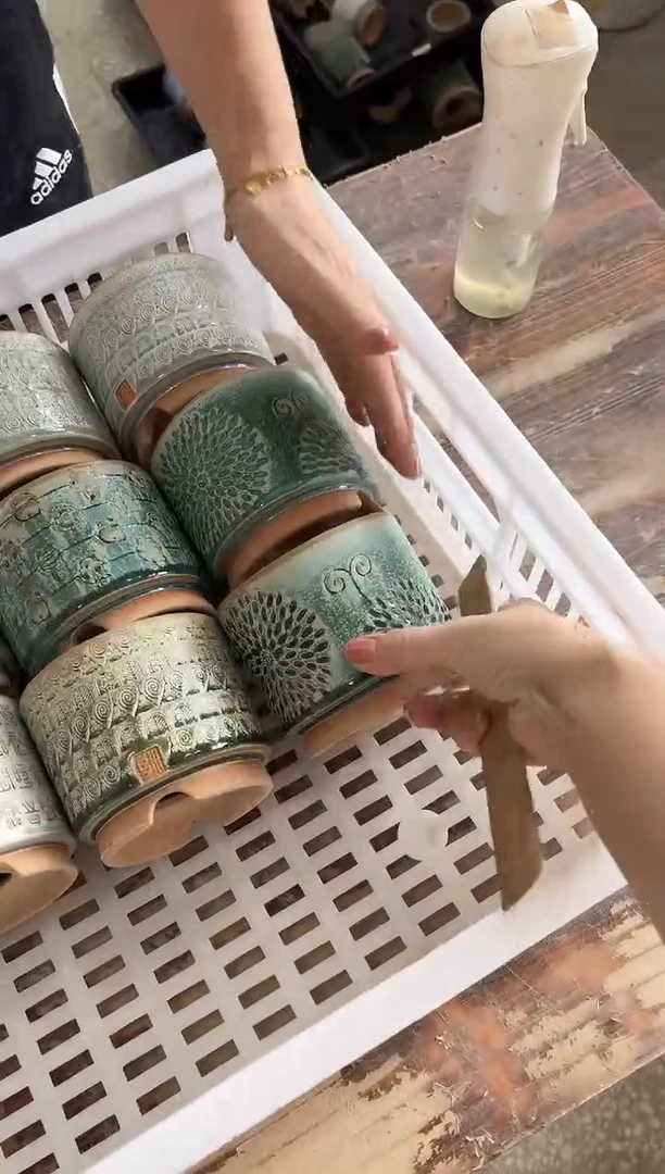 7-26-031花盆混发1个