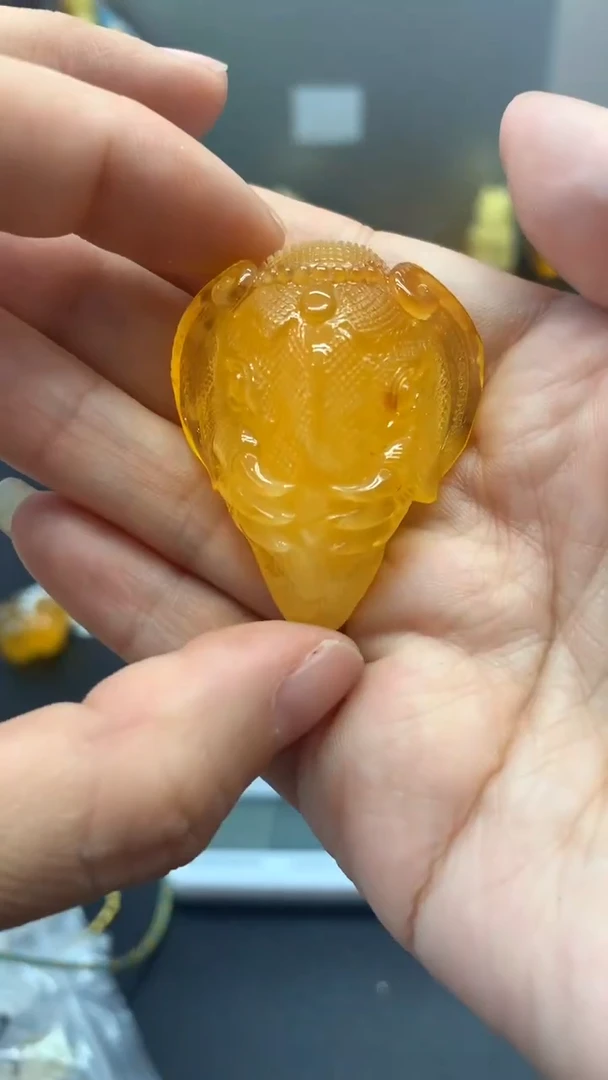 未镶嵌琥珀珠宝奇石1307