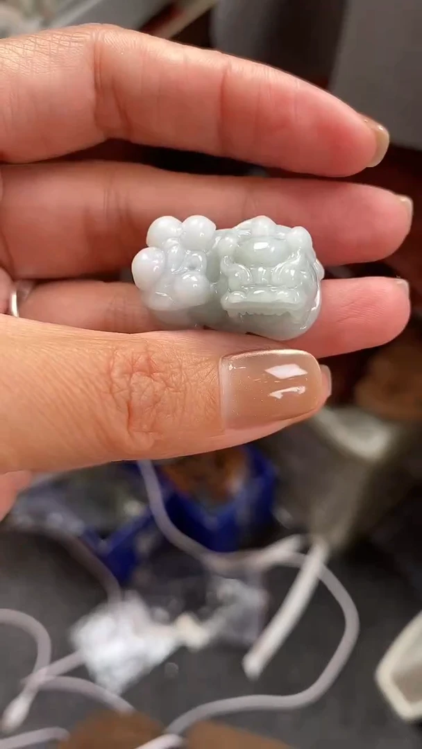 颈饰未镶嵌翡翠天然翡翠貔貅吊坠