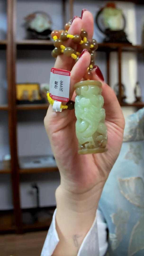 颈饰未镶嵌和田玉龙柱