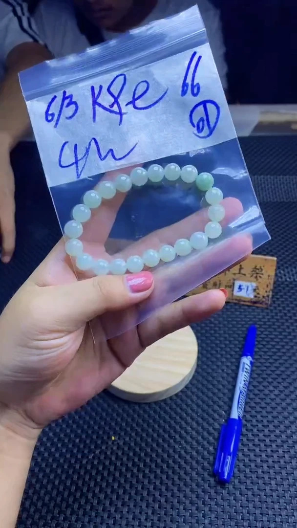 定制翡翠未镶嵌天然缅甸A货翡翠，多样性发货只发其一
