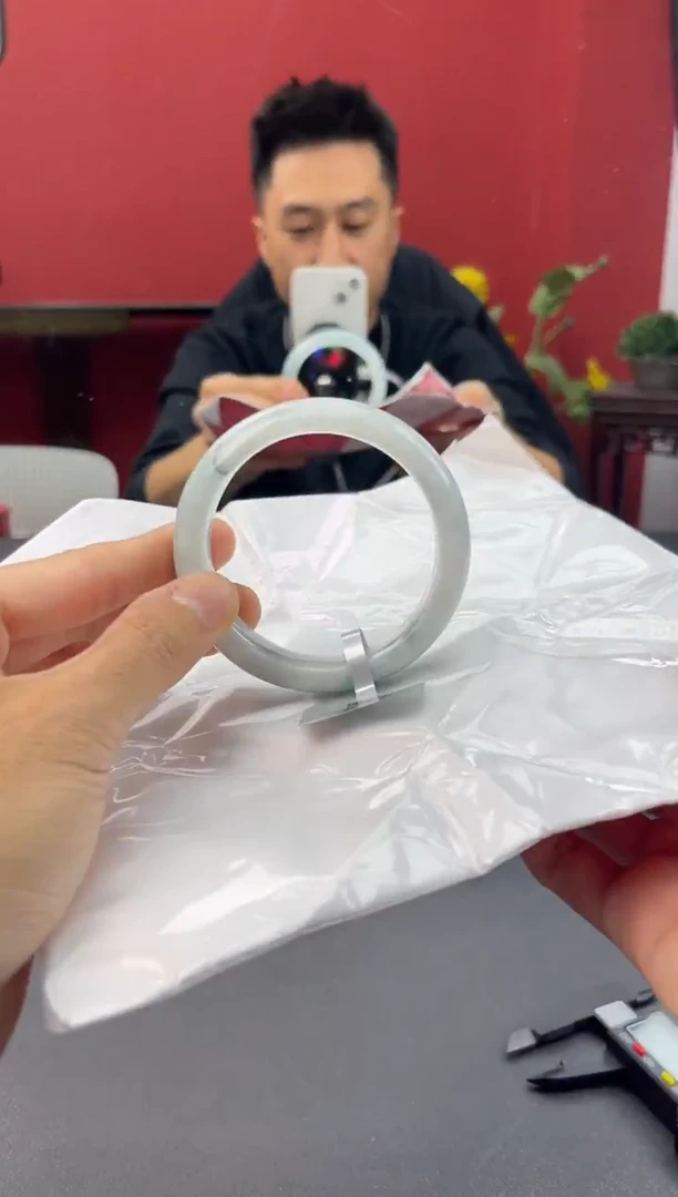 未镶嵌手镯翡翠2    58.2