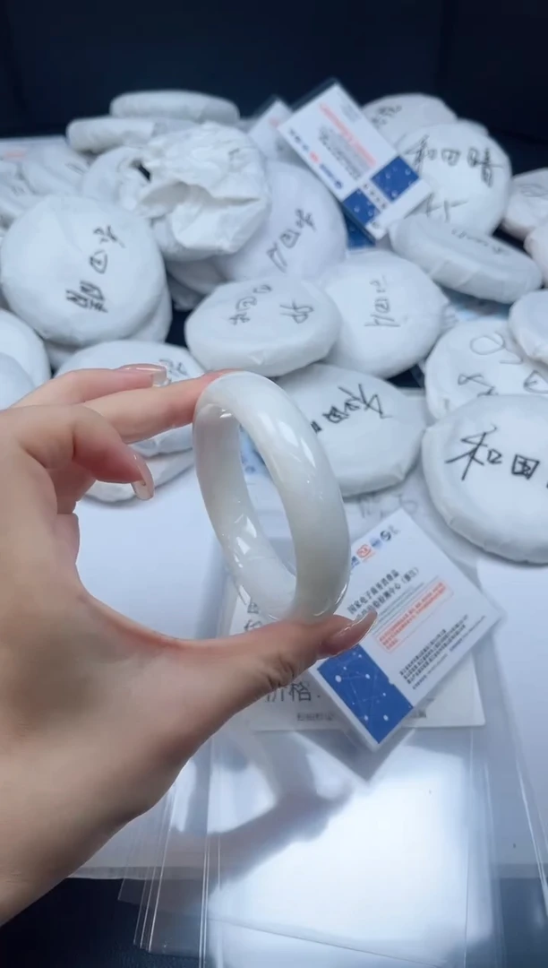 未镶嵌手镯和田玉033-5657