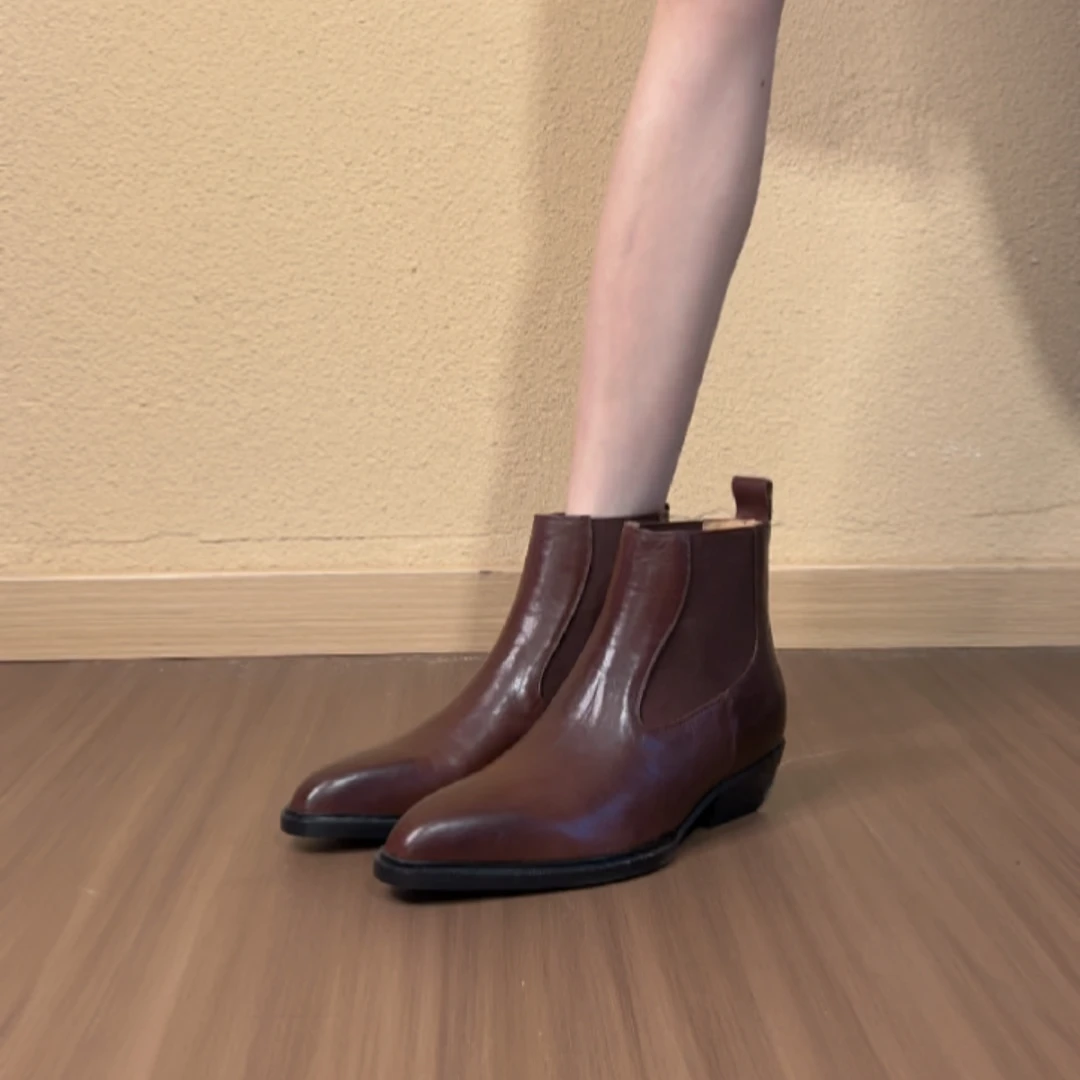 左樱先生·复古气质擦色尖头3.5cm粗跟切尔西靴女2025新款秋冬穿搭