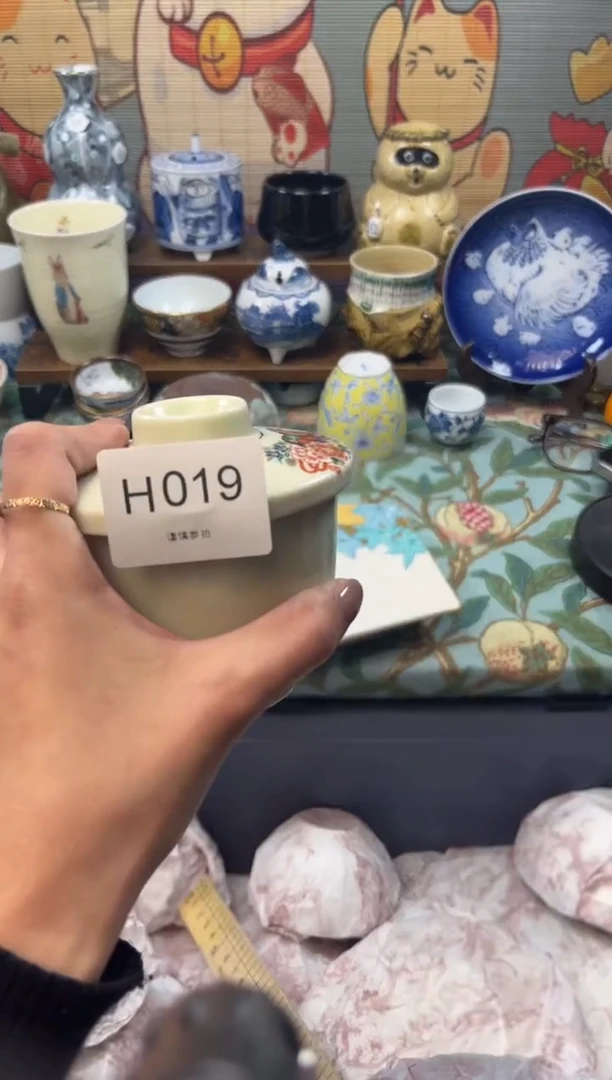 瓷片ᥫ****人     H019