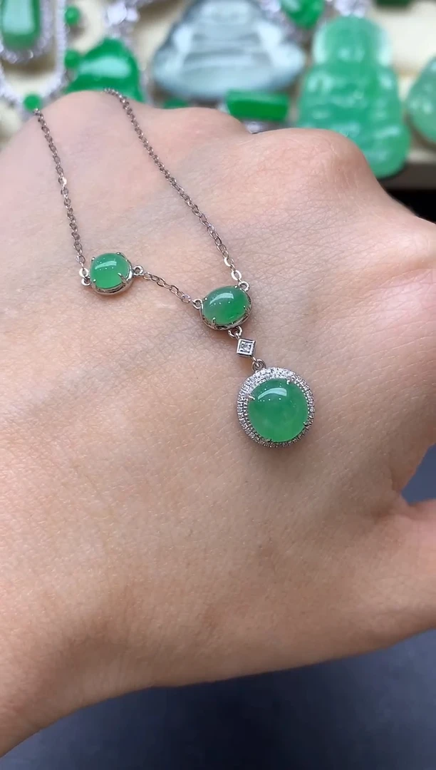 颈饰18K金镶嵌翡翠140-中国好珍宝