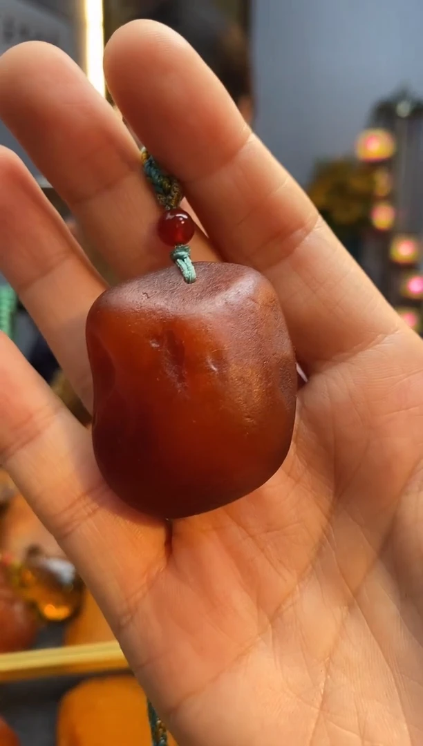 琥珀颈饰未镶嵌吊坠