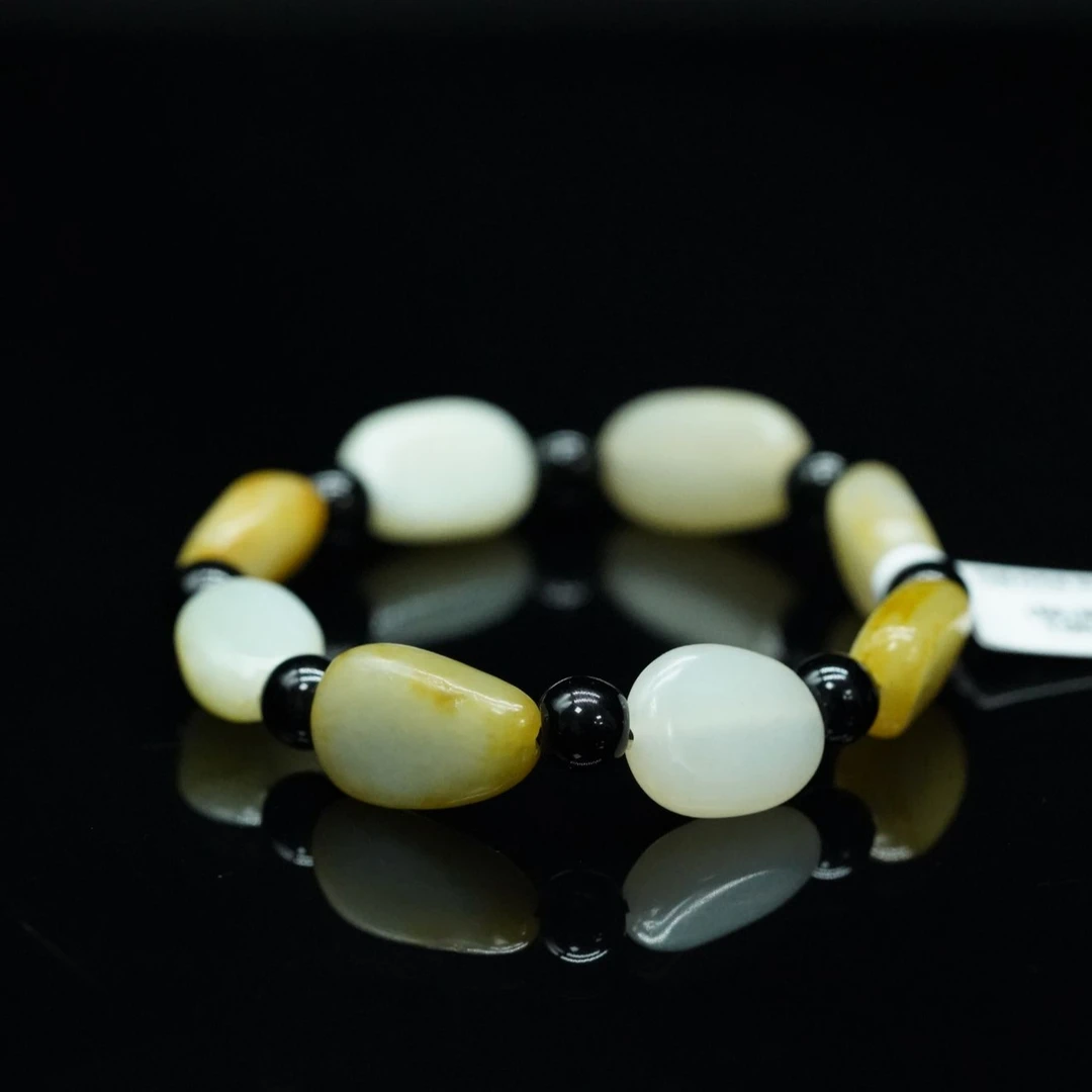 48和田玉原石手串/800663保利厦门拍卖