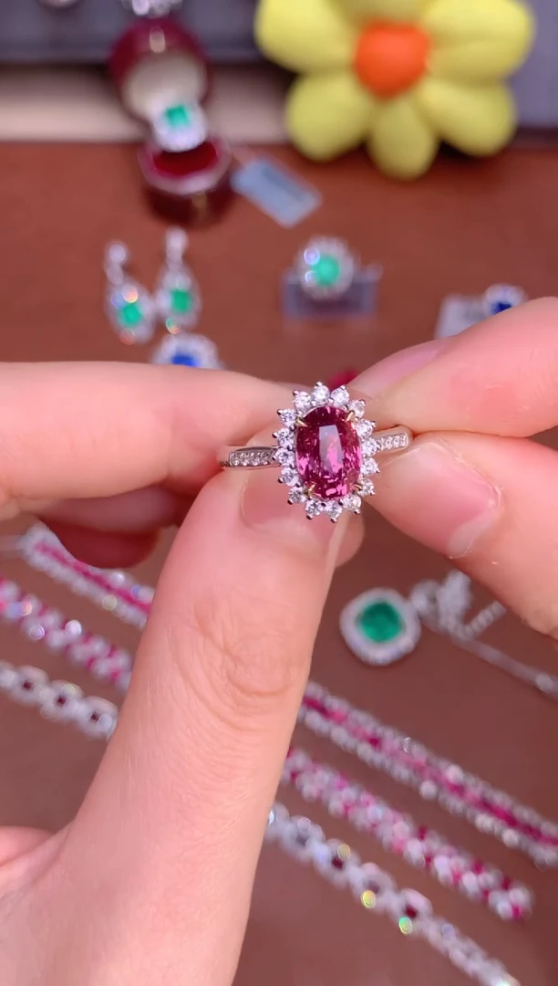 【闪购商品】蓝宝石戒指18K金镶嵌2.08CT  无烧