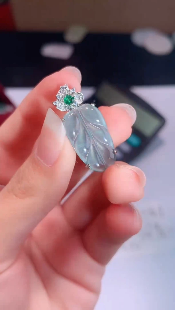 颈饰未镶嵌翡翠0芹0翡翠珠宝730