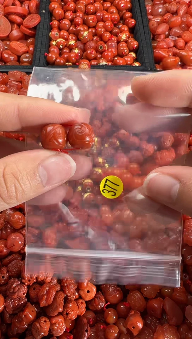 【闪购商品】南红玛瑙颈饰未镶嵌1