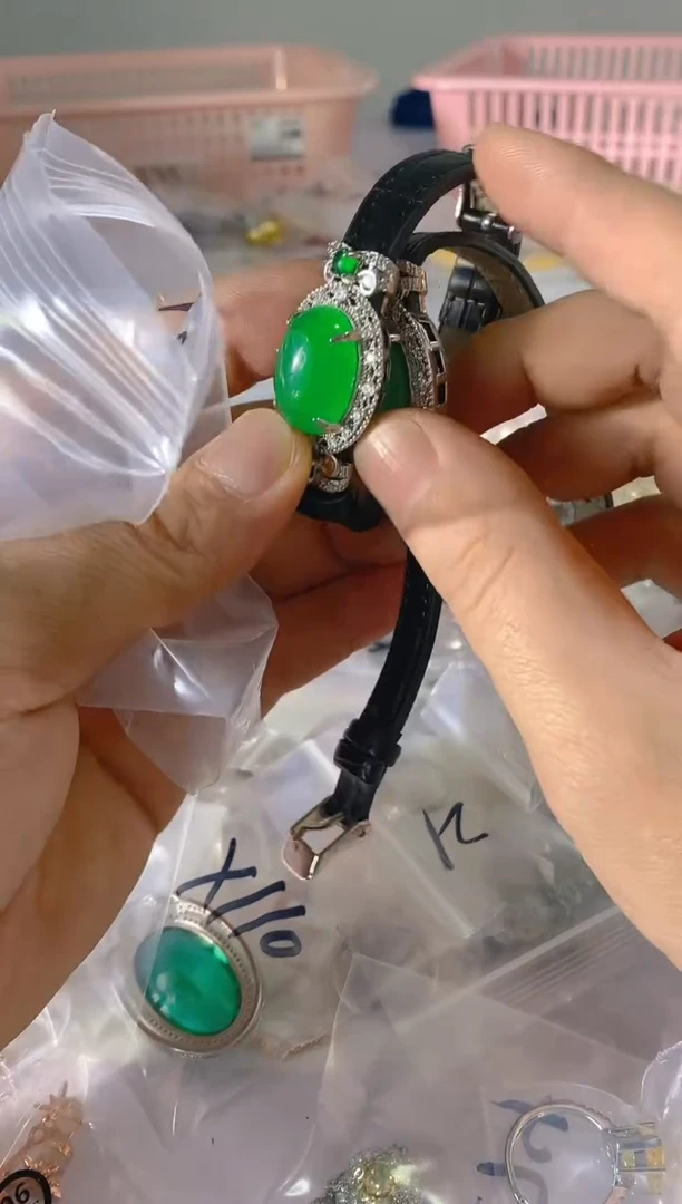 【闪购商品】水晶颈饰银S925镶嵌222红宝，蓝宝，多样性发一件赠链