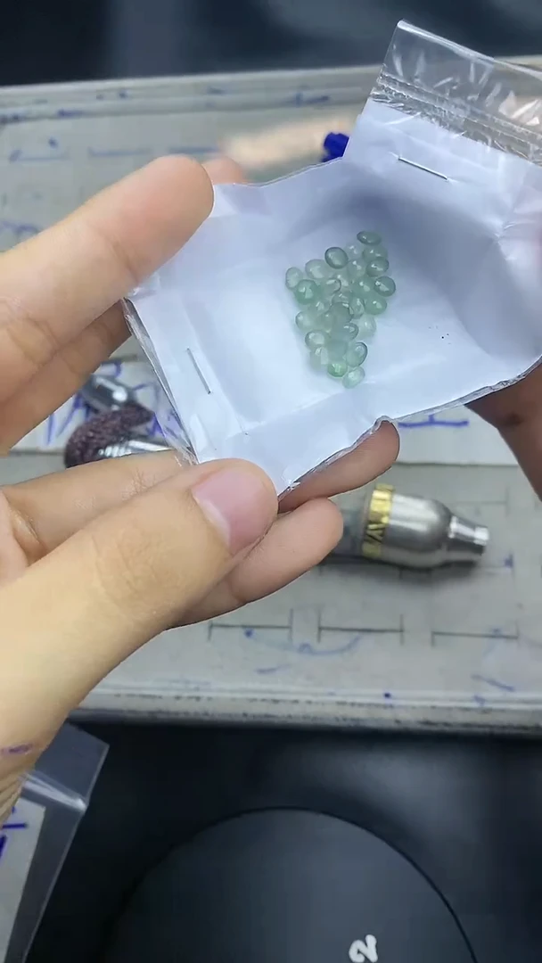 【闪购商品】定制翡翠未镶嵌毛货需精细抛光多样性发货拍一发一