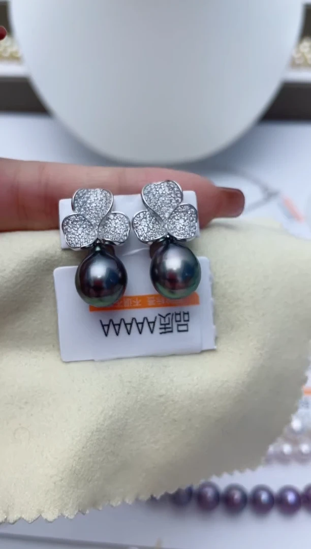 【闪购商品】海水珍珠耳饰银S925镶嵌W75