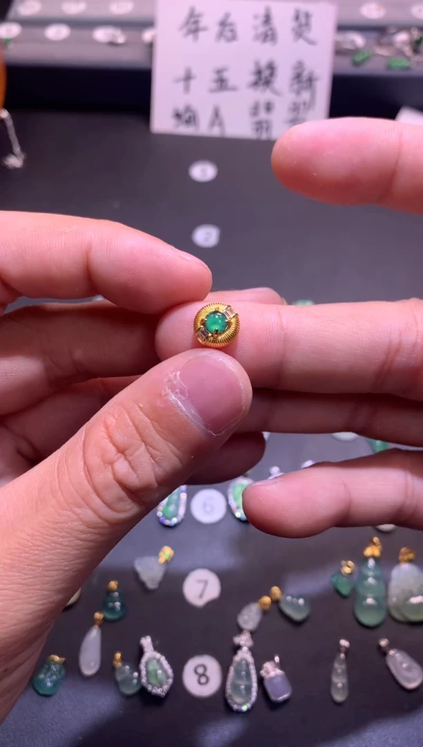 【闪购商品】翡翠吊坠(不含链)银S925镶嵌1