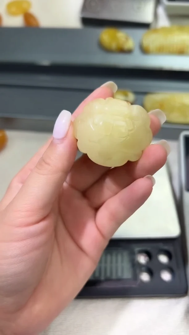 裸石琥珀未镶嵌琥珀蜜蜡吊坠