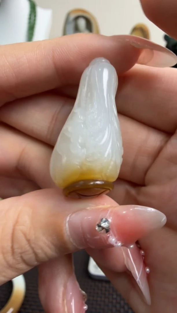 颈饰未镶嵌和田玉挂件