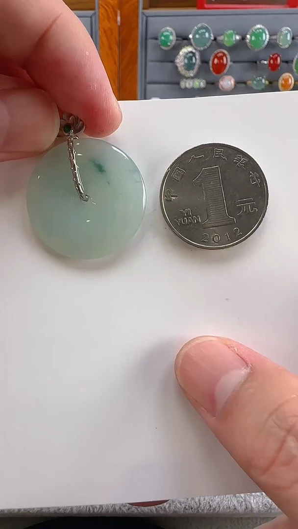 【闪购商品】翡翠吊坠(赠链)银S925镶嵌平安扣