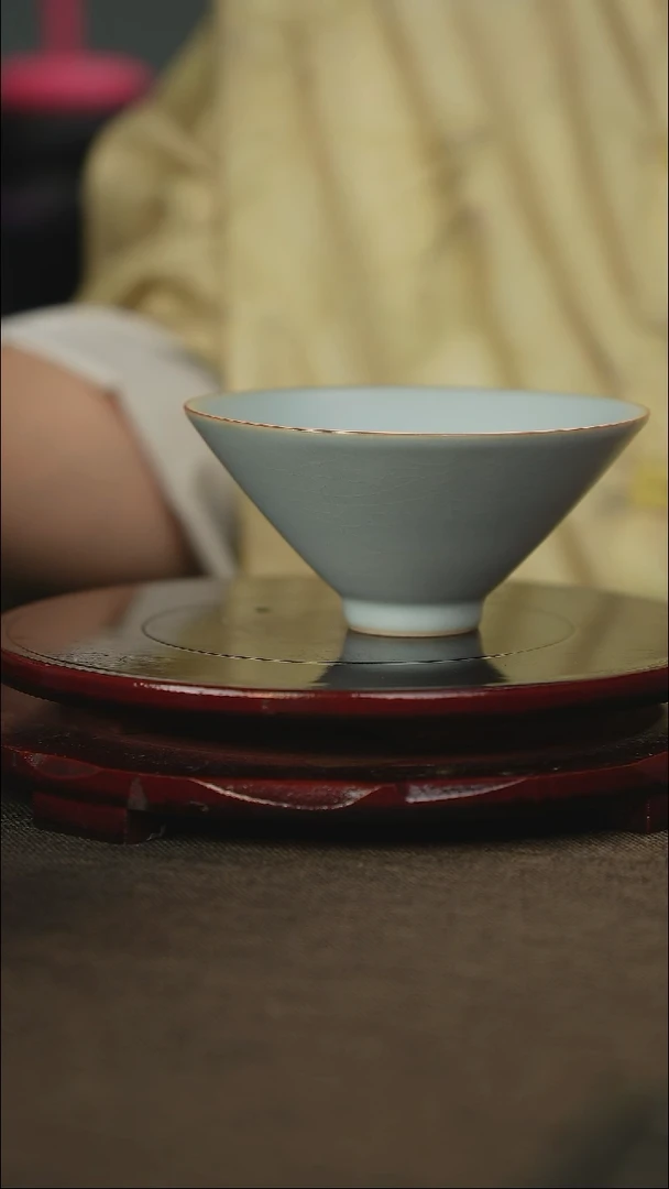 微微瑕  大斗笠杯  无底款