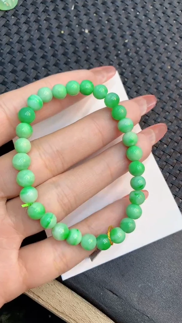 颈饰未镶嵌翡翠1