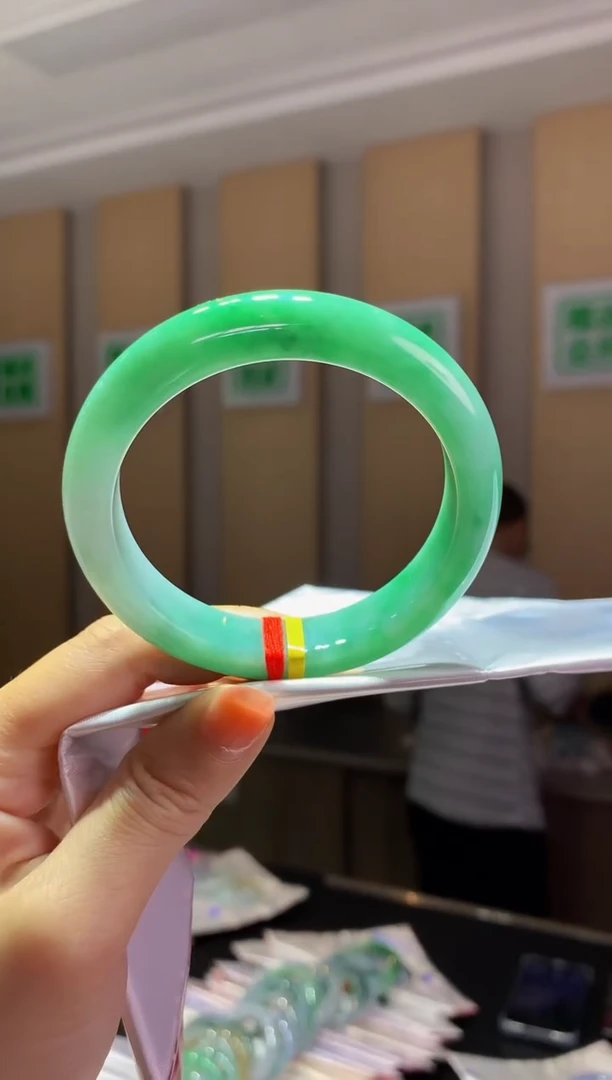 未镶嵌手镯翡翠-Q16 圈口57