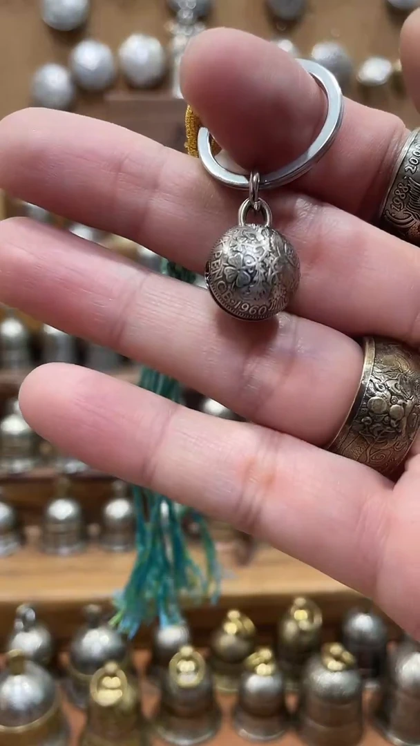 果*女王六便士圆铃铛正品