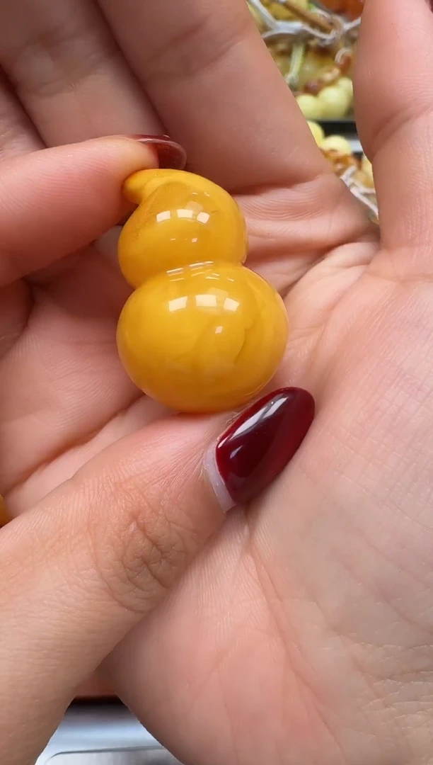 裸石琥珀未镶嵌如图