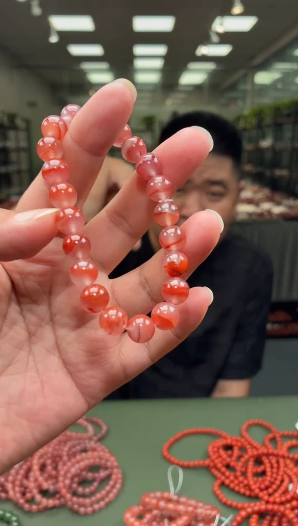 未镶嵌手串南红玛瑙单圈手串一条约9mm多样性发货