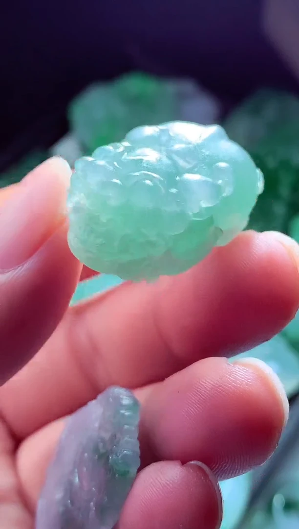 未镶嵌定制翡翠银**?翡翠毛货定制