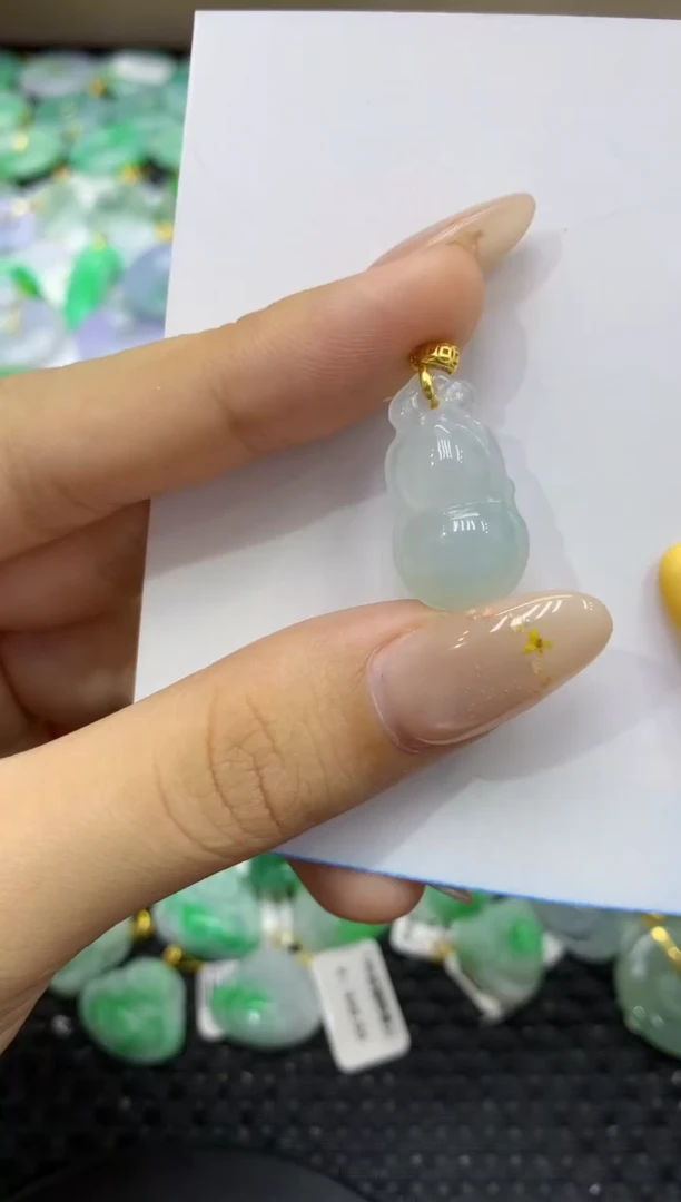 颈饰未镶嵌翡翠天然缅甸翡翠A货