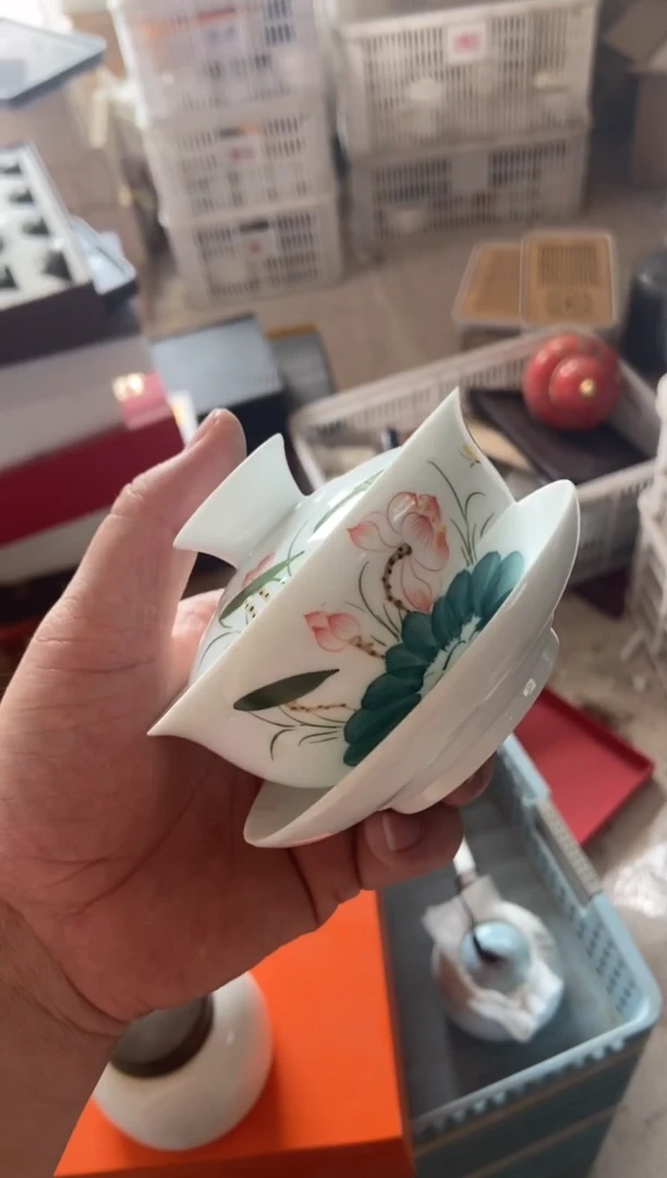 无运费险有瑕疵的摄影的产品有使用过的痕迹有点脏介意勿拍