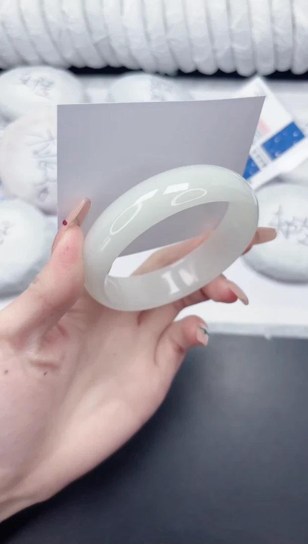 未镶嵌手镯石英质玉127-65BYGKT