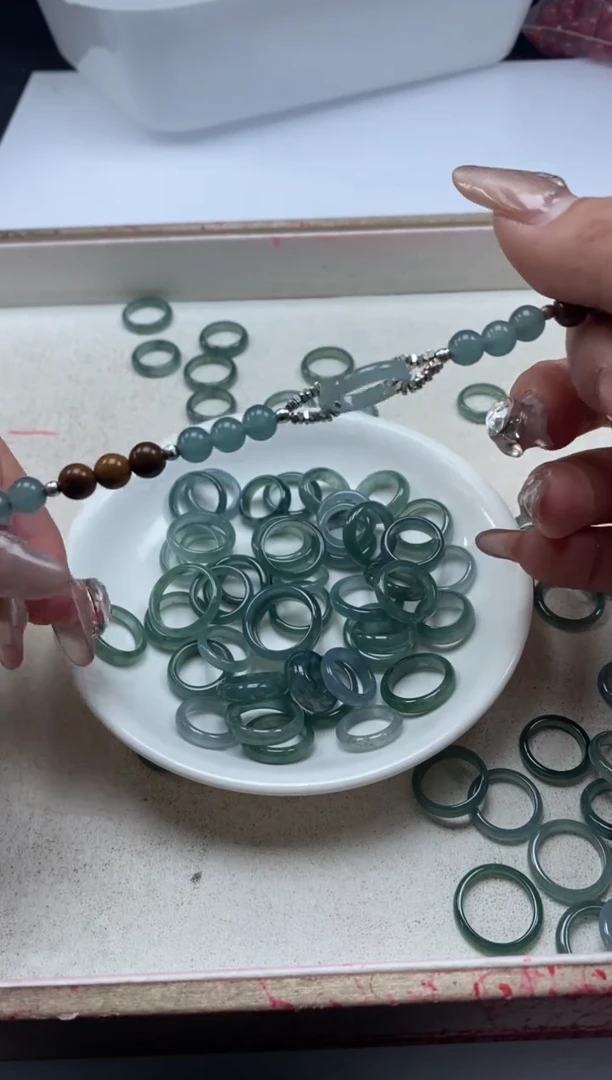 【闪购商品】翡翠颈饰未镶嵌X1003蓝水翡翠跑环*1颗